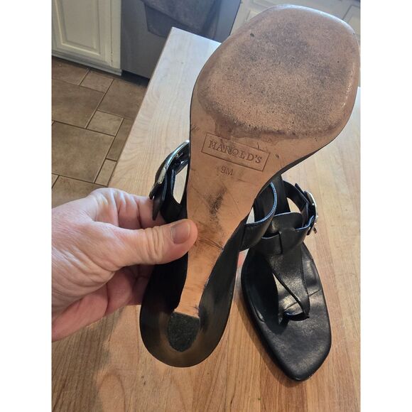 Harold's Black Leather Buckle Kitten Heels Sandals Women's SZ 9 Squared Toe - Picture 5 of 5